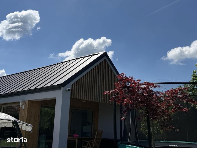 Casă cu 2 camere cu Teren 1540 Mp în Jucu