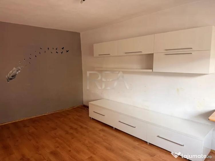 Apartament cu 2 camere semidecomandat în 1 Decembrie 1918