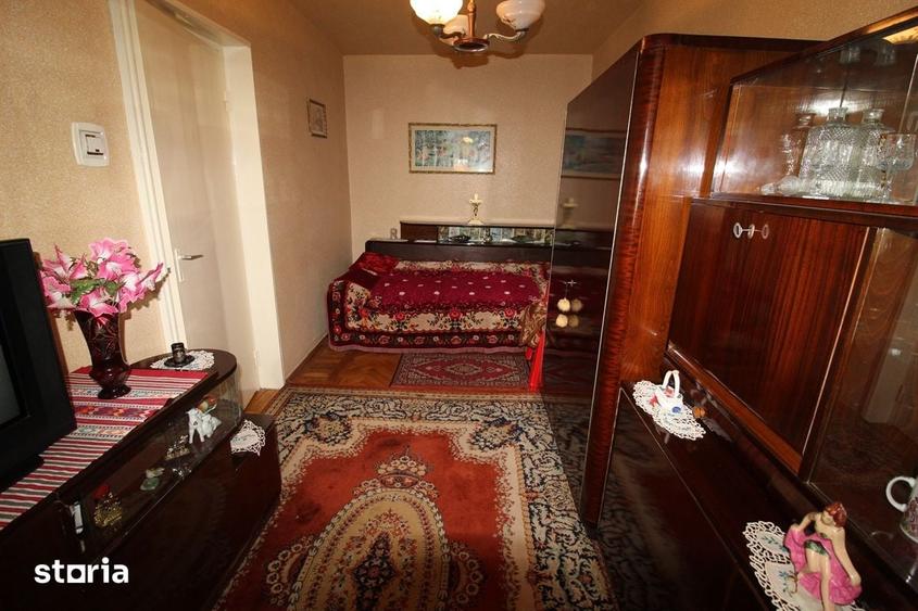 Vand apartament 4 camere in Hunedoara, zona OM-Str.Ma?i?orului, et. 2 - 14