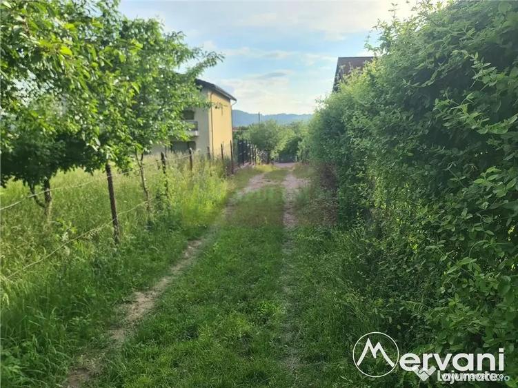Teren de 871 mp, în Mușcel