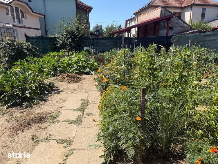 Casă cu 5 camere cu Teren 500 Mp în Titulescu