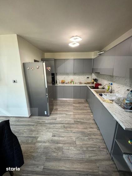 Casă cu 7 camere cu Teren 393 Mp în Central