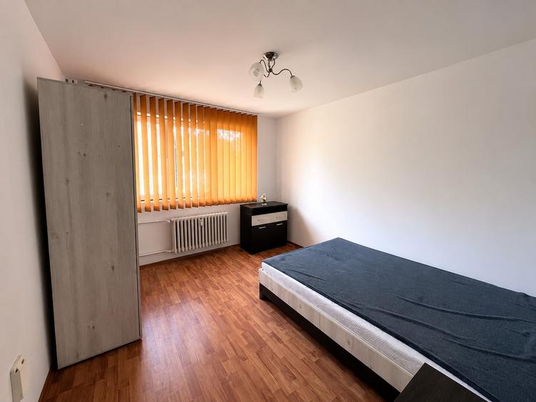Apartament cu 3 camere decomandat, mobilat în Crângași