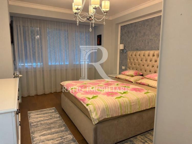 Apartament cu 3 camere decomandat, mobilat în Centru Civic