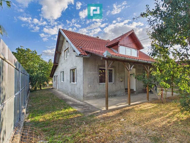Casă individuală cu 2 camere cu Canalizare în Șiria