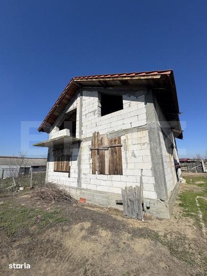 Casă cu 4 camere cu Teren 420 Mp în Cernele