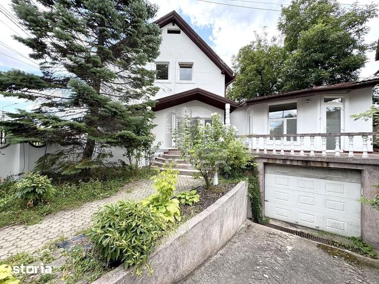 Casă cu 6 camere cu Teren 227 Mp în Gruia
