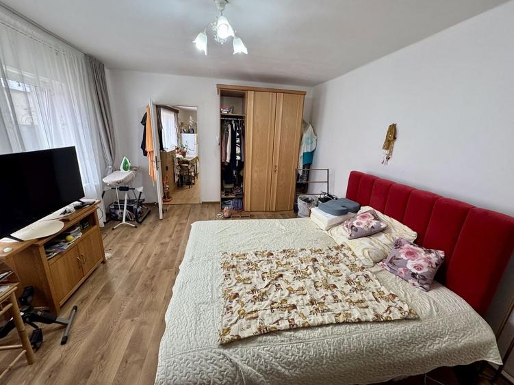 Casă individuală cu 2 camere cu Canalizare în Arpașu de Sus