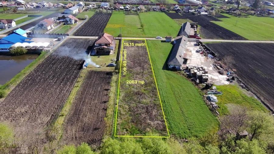 Teren intravilan de 2063 mp, în Podoleni