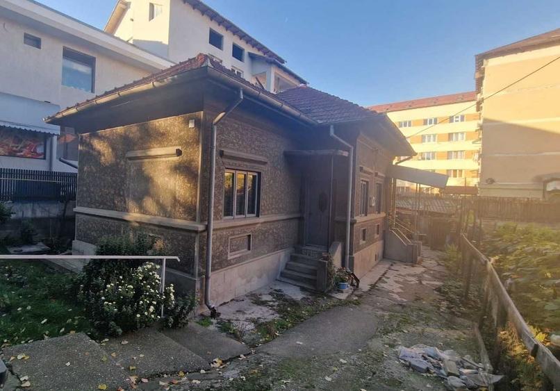 Casă cu 2 camere în Central
