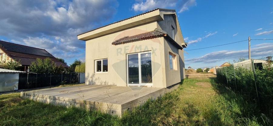 Casă individuală cu 4 camere cu Teren 397 Mp în Șofronea