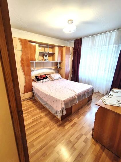 Apartament cu 3 camere decomandat în Colentina
