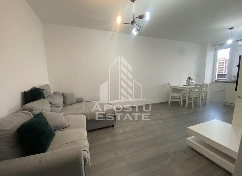 Apartament cu 3 camere decomandat, mobilat în Torontalului