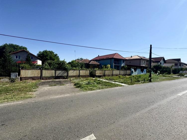 Casă individuală cu 3 camere cu Teren 3000 Mp în Gruiu