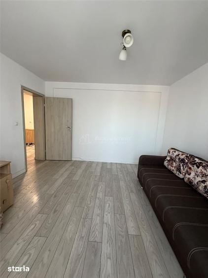 Apartament cu 2 camere decomandat în Industriilor