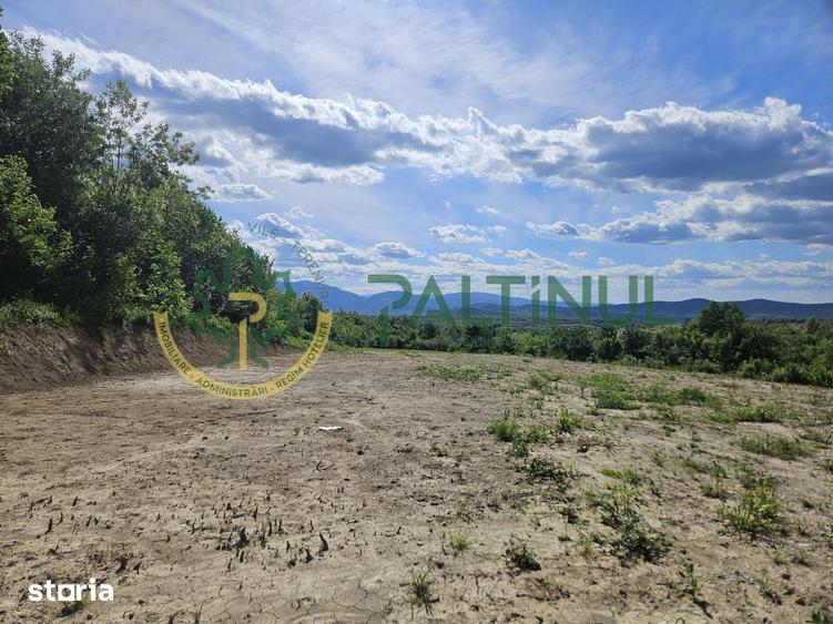 Teren de 3000 mp, în Central