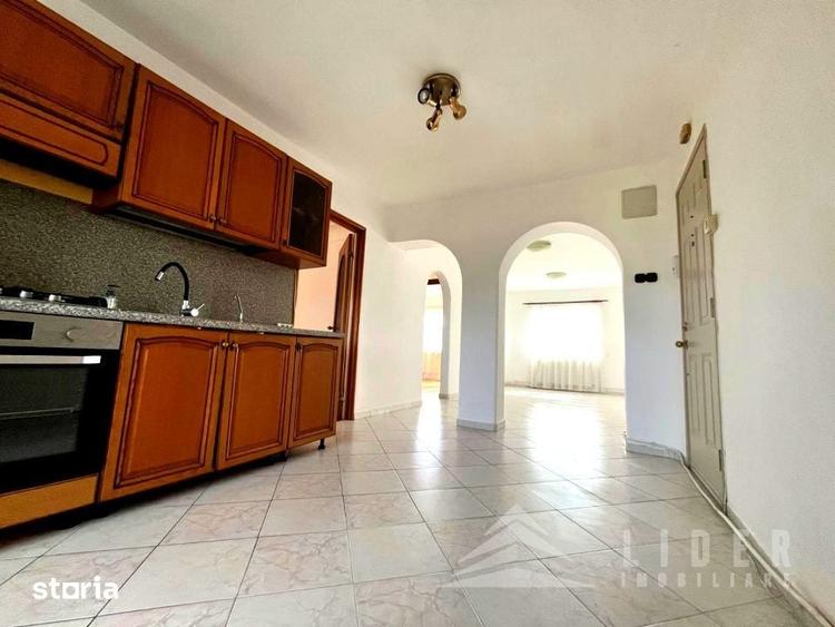 Apartament cu 3 camere în Zorilor