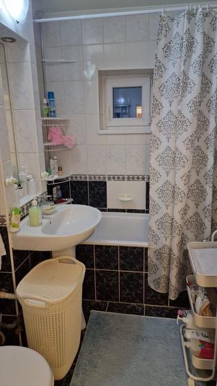 Apartament cu 3 camere decomandat în Sfântu Ilie