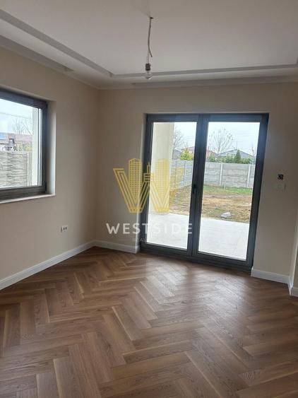 Apartament cu 4 camere decomandat în Girocului