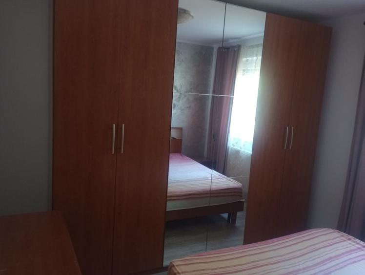 Apartament cu 3 camere decomandat în Ceardac
