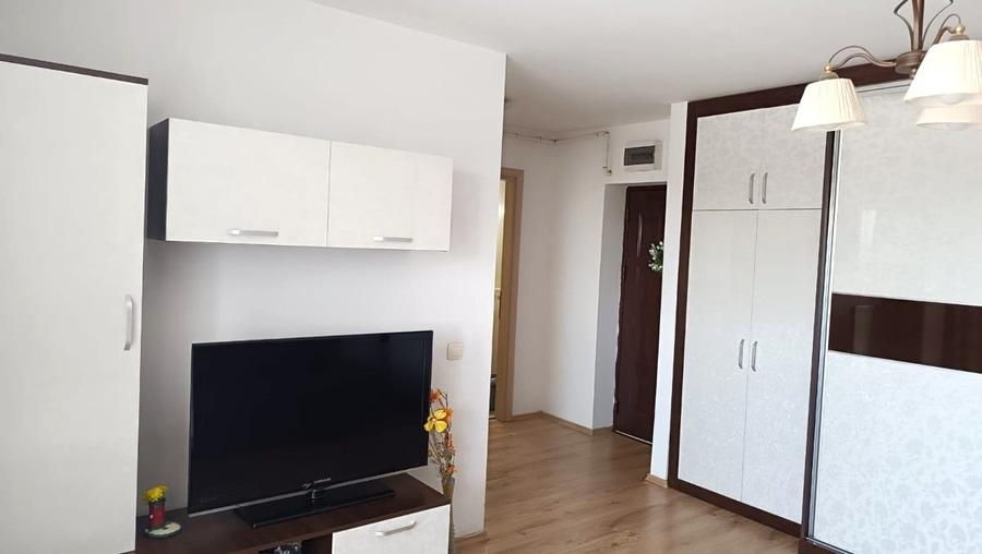 Garsonieră decomandată în Vitan