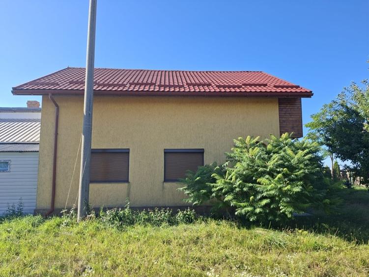 Casă individuală cu 3 camere cu Canalizare în Făurei