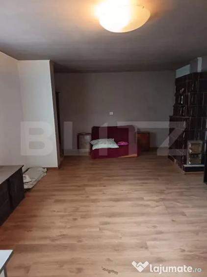 Casă cu 8 camere cu Teren 2000 Mp în Măgurele