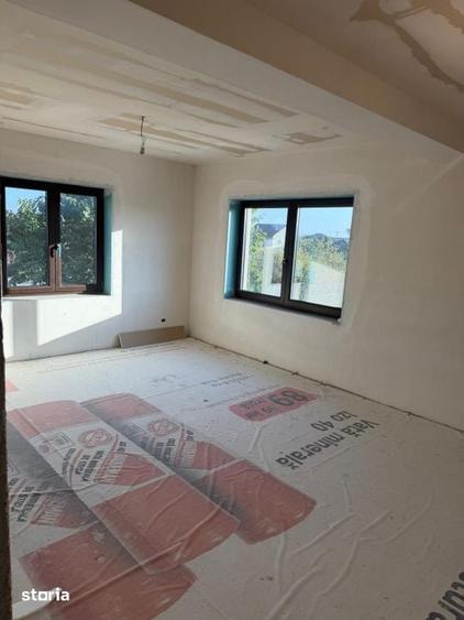 Casă cu 4 camere cu Teren 1400 Mp în Târgșoru Vechi