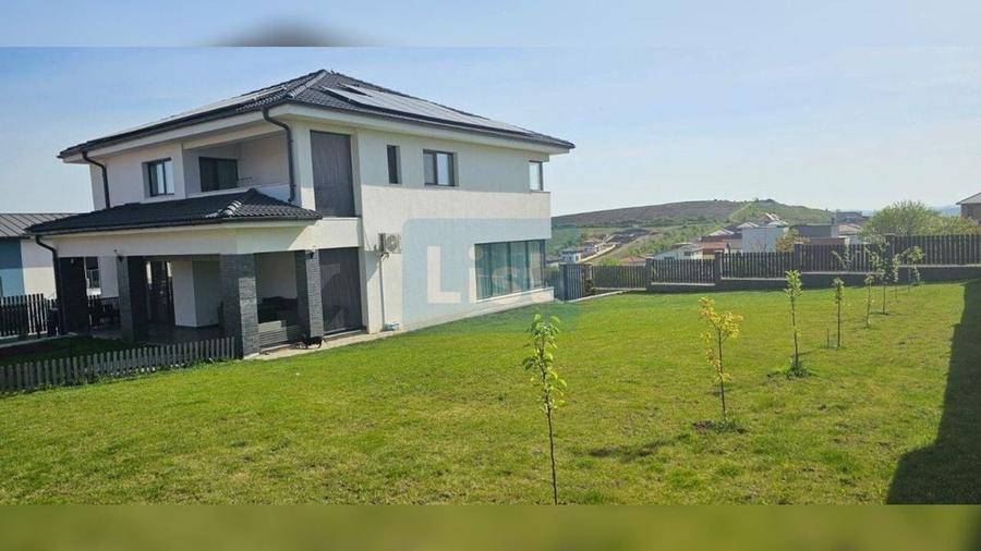 Casa ultrafinisata, garaj, panouri fotovoltaice - 3