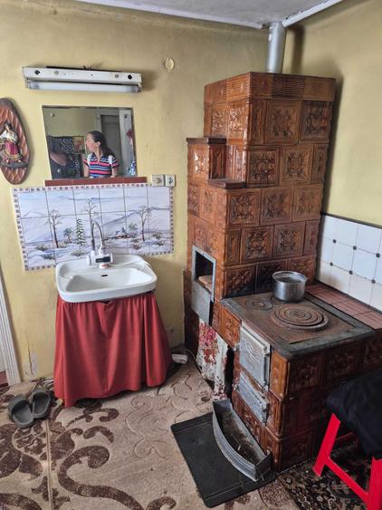 Casă cu 3 camere cu Teren 1500 Mp în Cândești