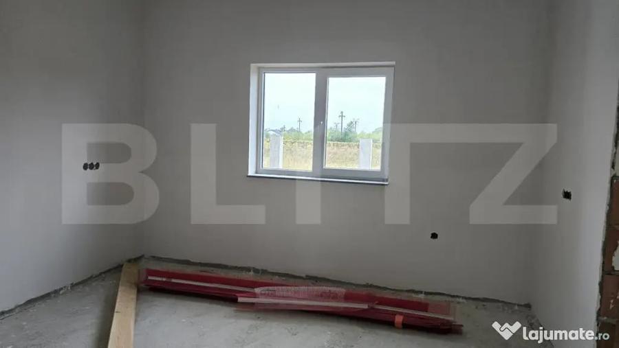 Casă cu 4 camere cu Teren 420 Mp în Periferie