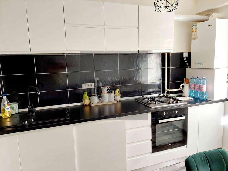 Apartament cu 2 camere decomandat, mobilat în Central