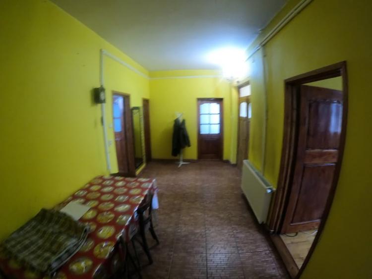 Casă individuală cu 6 camere cu Canalizare în Daia