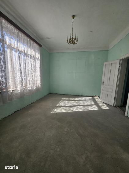 Casă cu 3 camere cu Teren 800 Mp în Ițcani