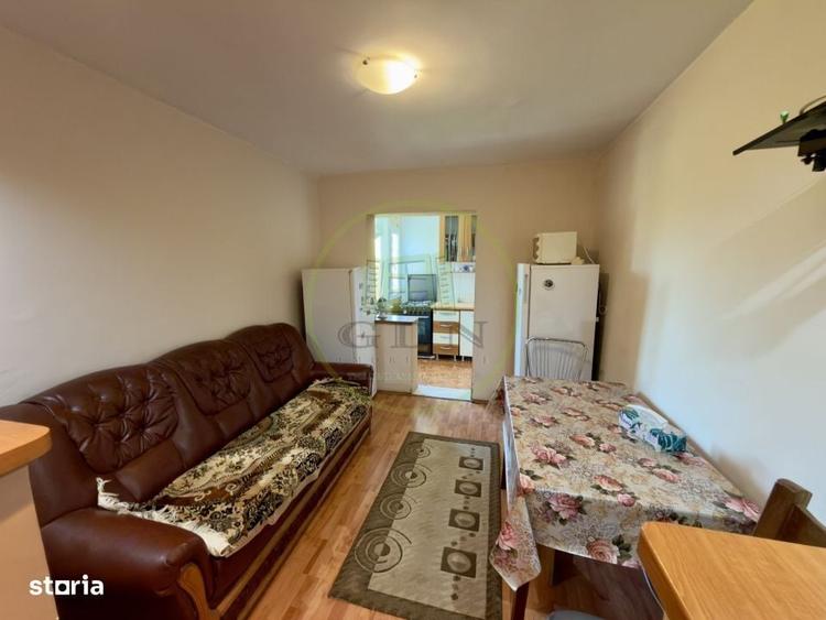 Apartament cu 3 camere decomandat în Craiovița Nouă