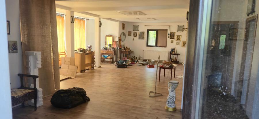 Casă cu 4 camere în Nișcov