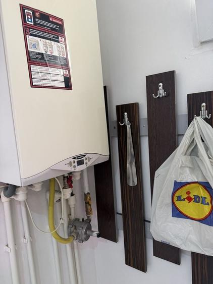 Garsonieră decomandată în Central