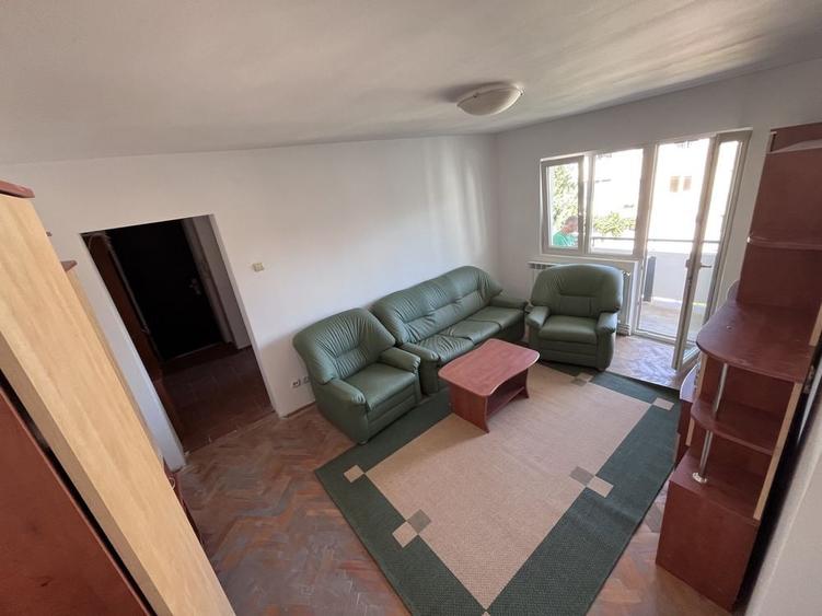 Apartament cu 2 camere semidecomandat în Central