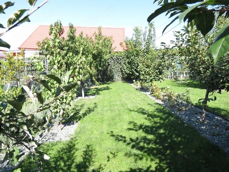 Casă cu Teren 960 Mp în Odaia Manolache
