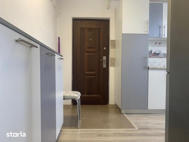 Apartament cu 2 camere semidecomandat în Micro 11