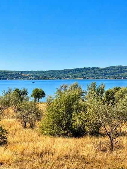 Teren de 13750 mp, în Central