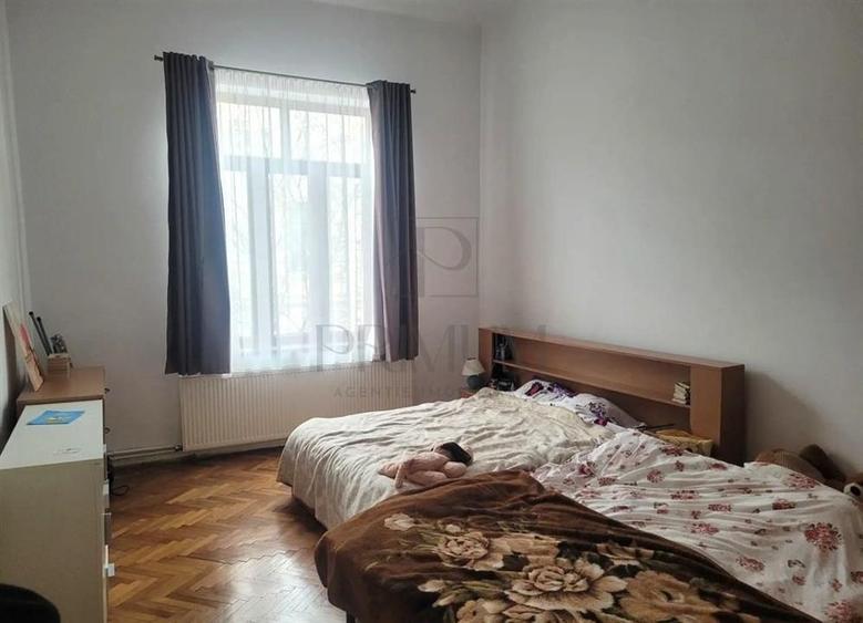Apartament cu 3 camere circular, mobilat în P-ța Maria
