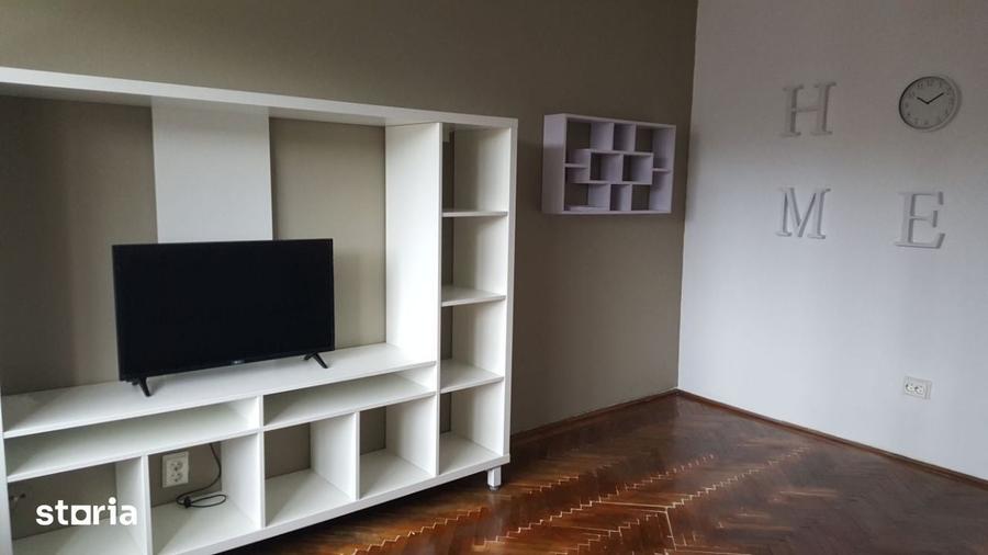 Apartament cu 2 camere decomandat în Vest