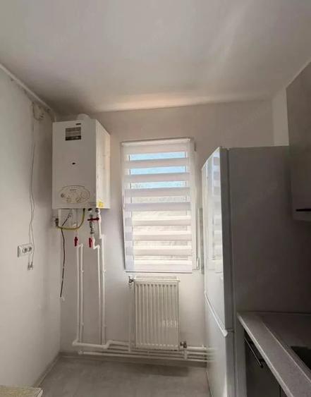 Apartament cu 2 camere semidecomandat în Filiași