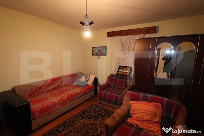 Casă cu 3 camere cu Teren 1783 Mp în Central