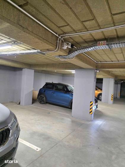 Apartament cu 3 camere în Tractorul