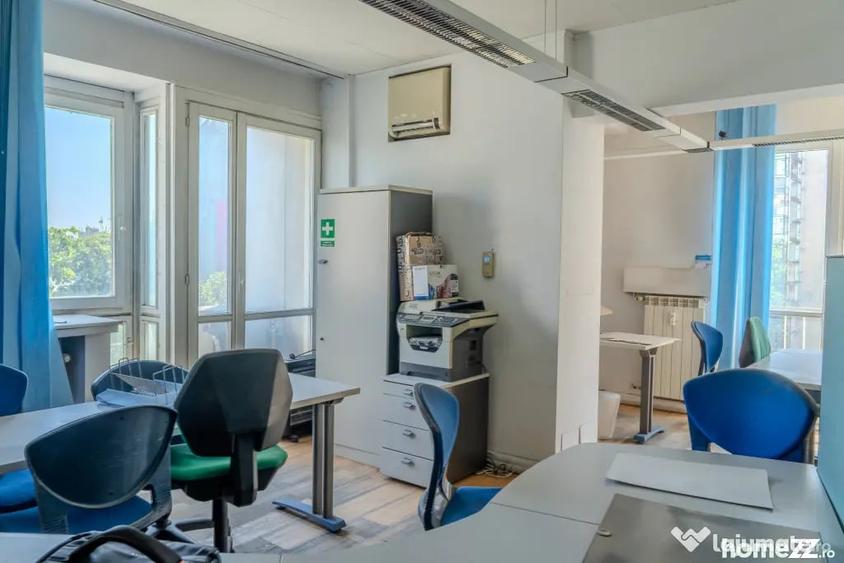 Apartament cu 4 camere semidecomandat în Ultracentral