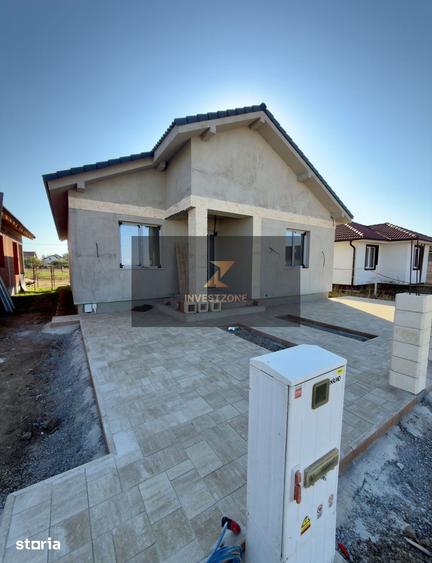 Casă cu 4 camere cu Teren 430 Mp în Biharia