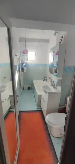 Apartament cu 2 camere decomandat în