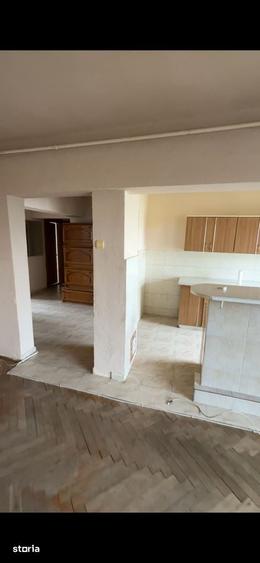 Vand apartament 4 camere vis a vis de Hanul Haiduciilor ! - 3